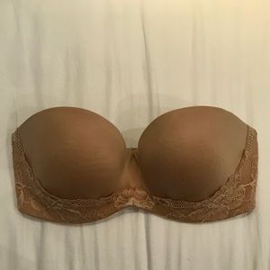 Victoria’s Secret strapless bra with straps